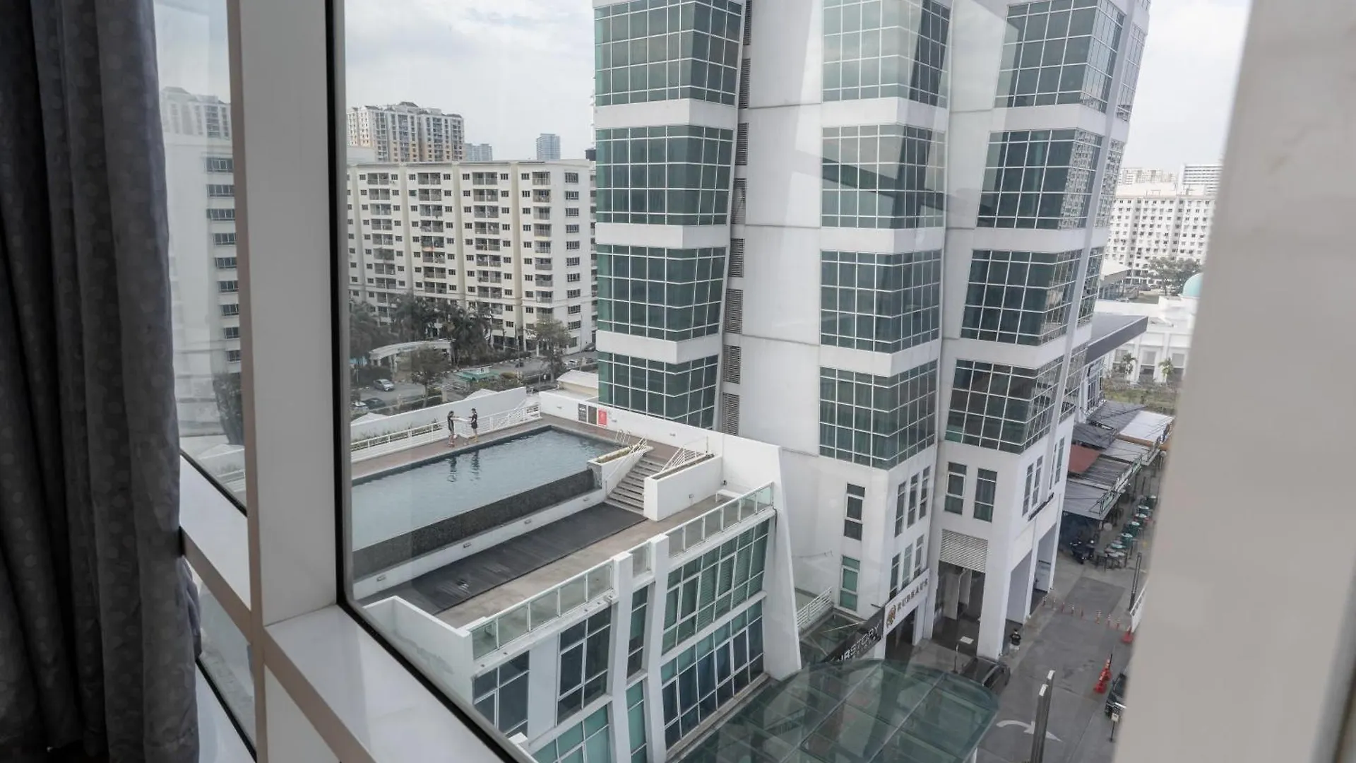 Maritime Karpal Singh Apartment George Town